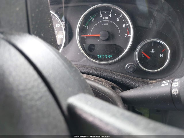 1C4BJWDG1GL288118 Jeep Wrangler Unlimited Sport