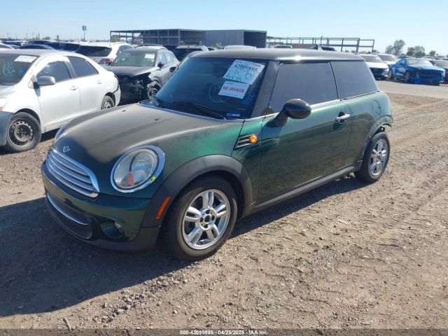 2011 MINI COOPER WMWSU3C53BT096033 Photo 1