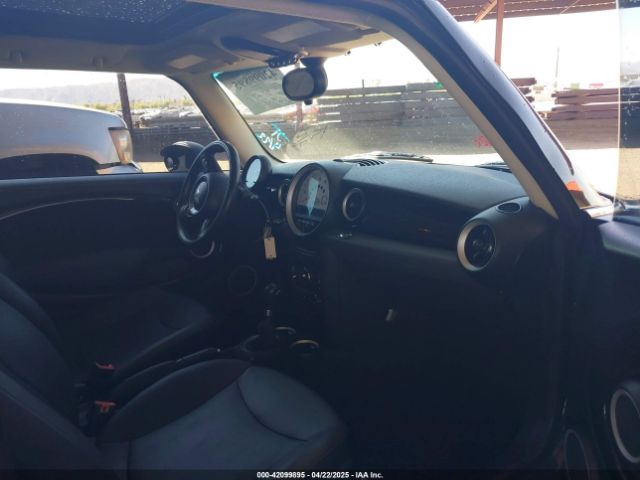 2011 MINI COOPER WMWSU3C53BT096033 Photo 4