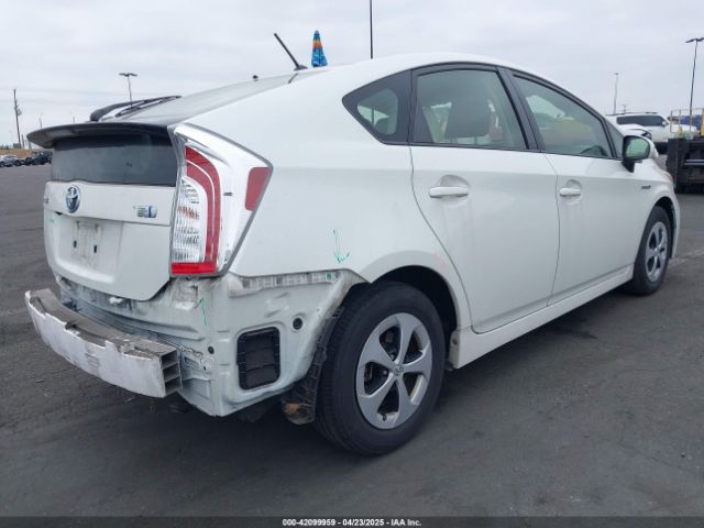 JTDKN3DU7F0483715 Toyota Prius Two