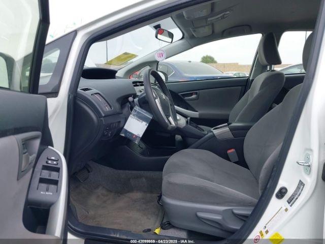 JTDKN3DU7F0483715 Toyota Prius Two