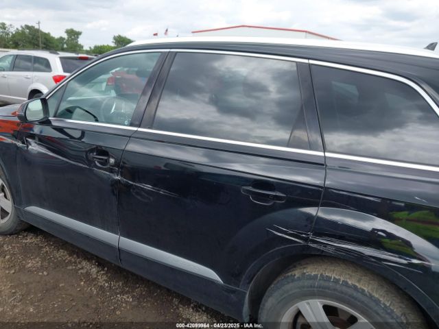 WA1LHAF73HD046288 Audi Q7 2.0t Premium