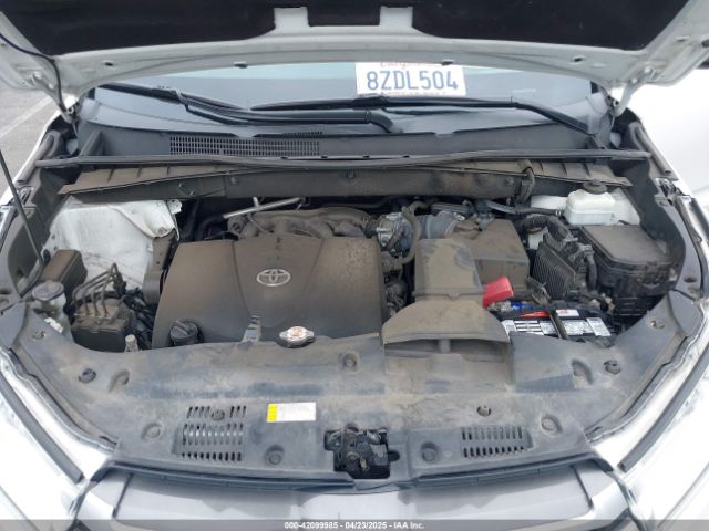 5TDKZRFH6KS350958 Toyota Highlander Xle