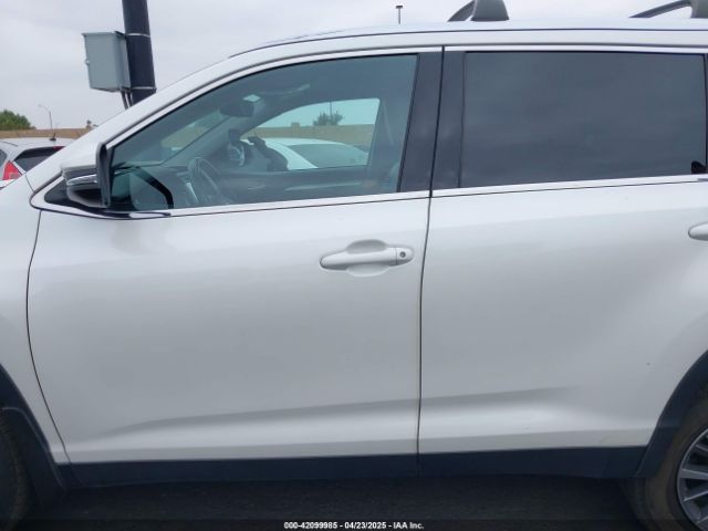 5TDKZRFH6KS350958 Toyota Highlander Xle
