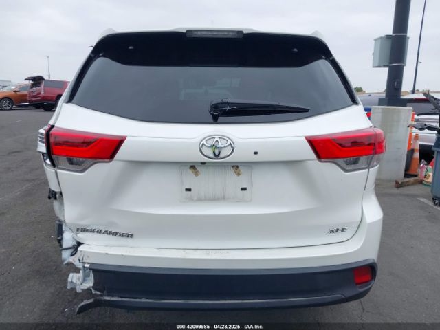 5TDKZRFH6KS350958 Toyota Highlander Xle
