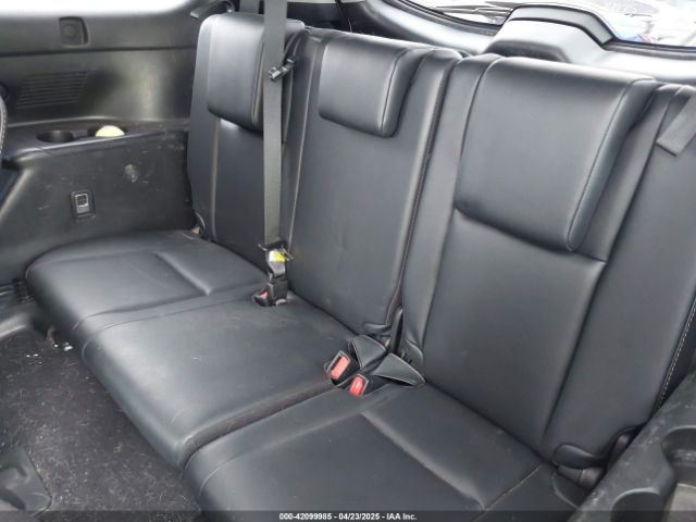 5TDKZRFH6KS350958 Toyota Highlander Xle
