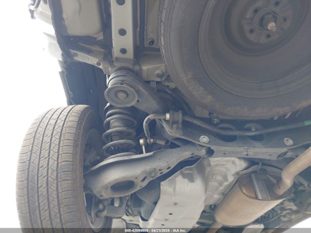 5TDKZRFH6KS350958 Toyota Highlander Xle