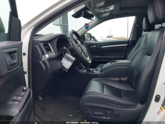 5TDKZRFH6KS350958 Toyota Highlander Xle
