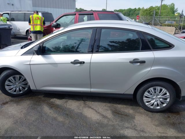 1FADP3E21HL241557 Ford FOCUS S