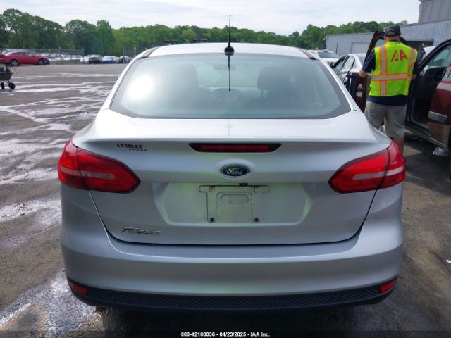 1FADP3E21HL241557 Ford FOCUS S