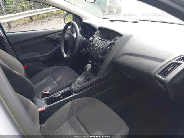 1FADP3E21HL241557 Ford FOCUS S