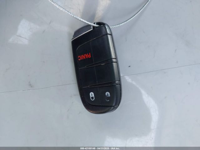 3C4PDCAB4JT447729 Dodge JOURNEY SE