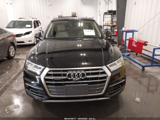 WA1CNAFY8J2144431 Audi Q5 2.0t Premium/2.0t Tech Premium