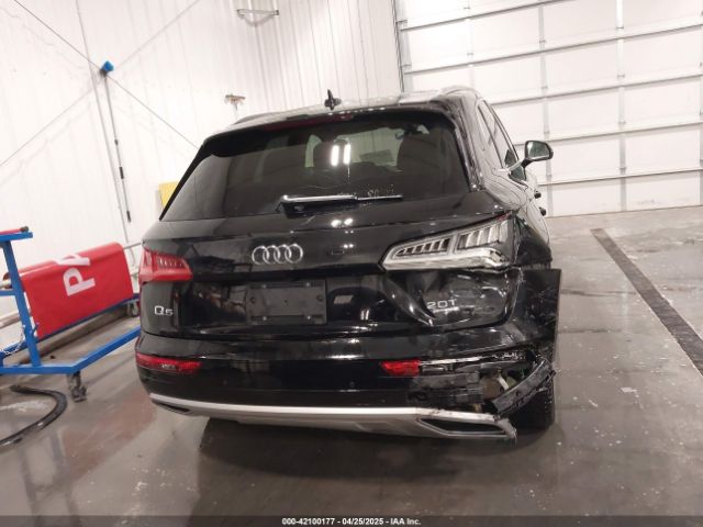 WA1CNAFY8J2144431 Audi Q5 2.0t Premium/2.0t Tech Premium