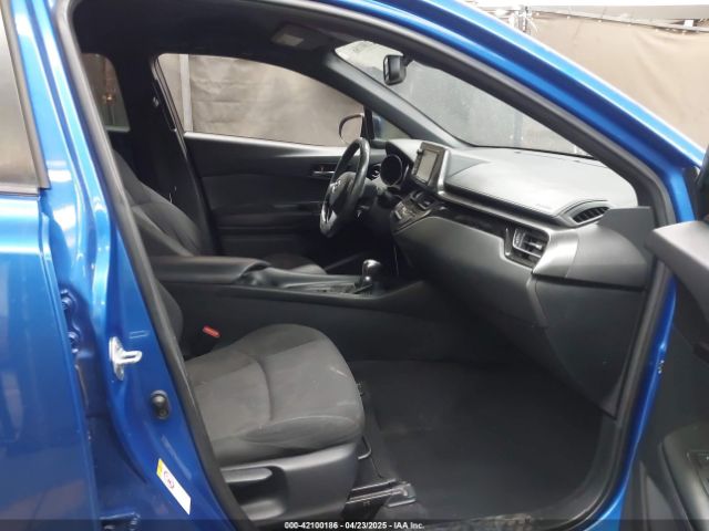 NMTKHMBXXJR016920 Toyota C-hr Xle Premium
