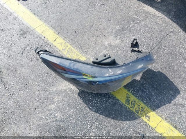 5NPLN4AG1NH067590 Hyundai ELANTRA SEL