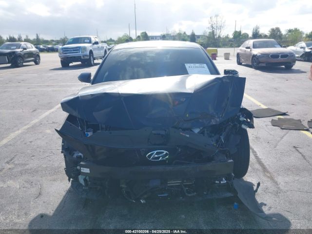 5NPLN4AG1NH067590 Hyundai ELANTRA SEL