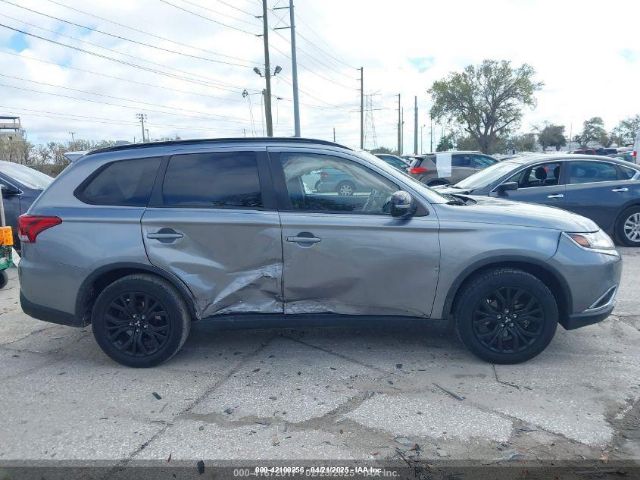 JA4AD3A38JZ020054 Mitsubishi Outlander Le