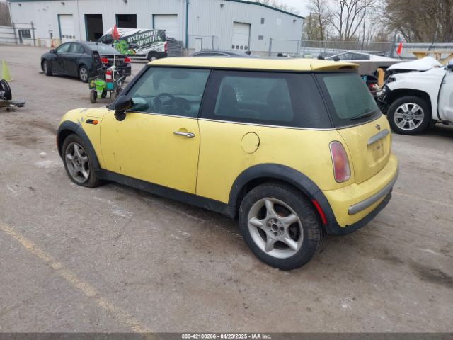 2002 MINI COOPER WMWRC33452TC34781 Photo 2