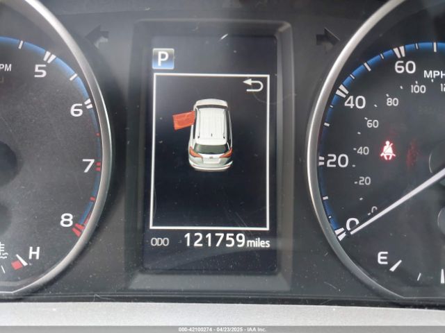 JTMZFREV4JJ208053 Toyota RAV4 LE