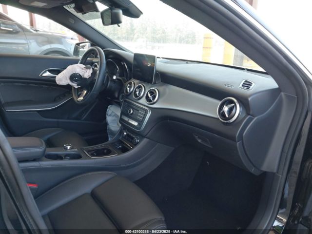 2018 MERCEDES-BENZ CLA 250 WDDSJ4EB9JN617852 Photo 4