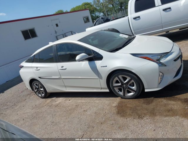 JTDKARFU6J3065892 Toyota Prius Four Touring