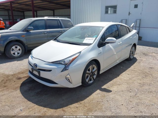JTDKARFU6J3065892 Toyota Prius Four Touring