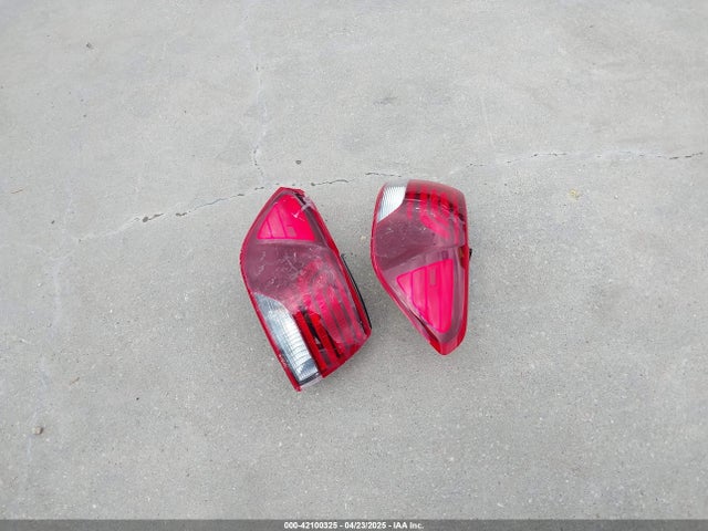 5XYPG4A57LG672955 KIA Sorento 3.3l S