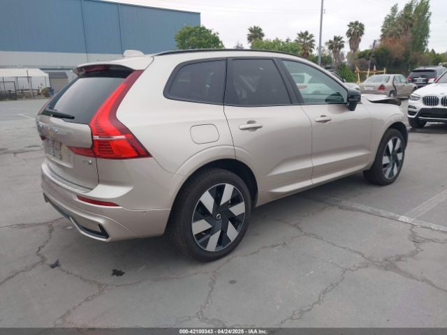 2025 VOLVO XC60 PLUG-IN HYBRID YV4H60RC7S1068305 Photo 3