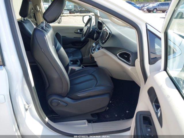 2023 CHRYSLER PACIFICA 2C4RC1BGXPR615752 Photo 4