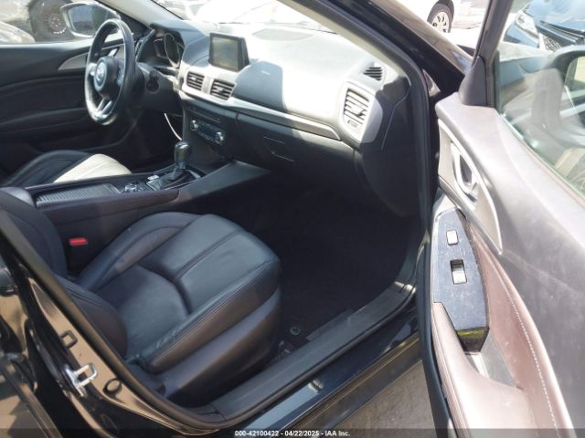 3MZBN1V33JM276803 Mazda Mazda3 Touring