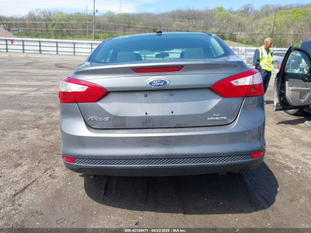 1FADP3F22EL115976 Ford FOCUS SE