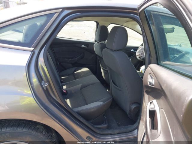 1FADP3F22EL115976 Ford FOCUS SE