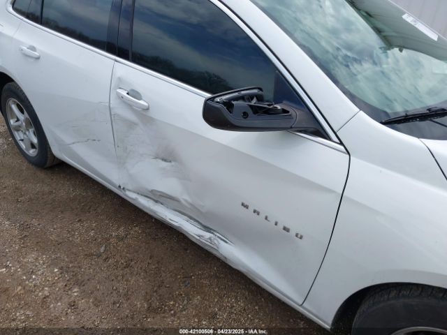 1G1ZC5ST9HF233671 Chevrolet Malibu 1fl