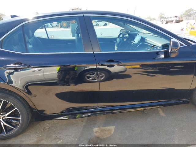 4T1G11AK5MU414404 Toyota CAMRY SE