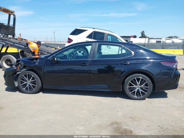 4T1G11AK5MU414404 Toyota CAMRY SE