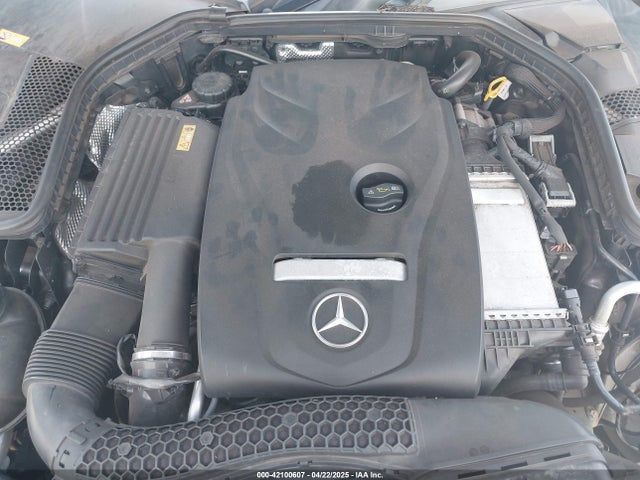 55SWF4JB3GU158133 Mercedes-Benz C-Class