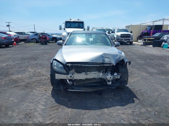 55SWF4JB3GU158133 Mercedes-Benz C-Class