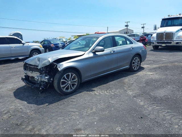 55SWF4JB3GU158133 Mercedes-Benz C-Class