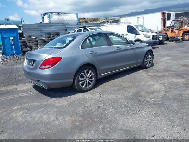 55SWF4JB3GU158133 Mercedes-Benz C-Class