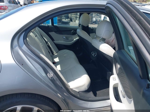 55SWF4JB3GU158133 Mercedes-Benz C-Class