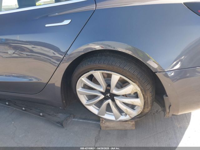 5YJ3E1EA4JF024102 Tesla MODEL 3