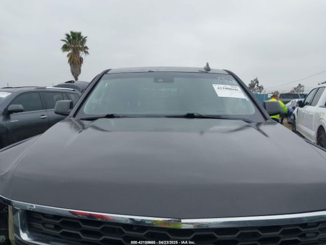 1GNSCBKC8JR110785 Chevrolet Tahoe Lt