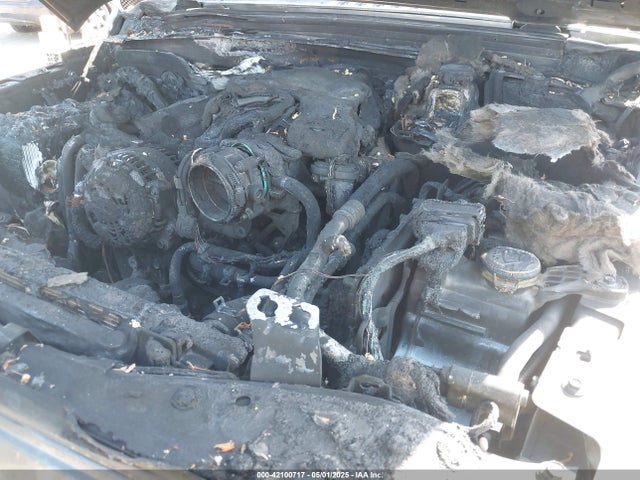 1C4HJXDG2KW558562 Jeep Wrangler Unlimited Sport S 4x4