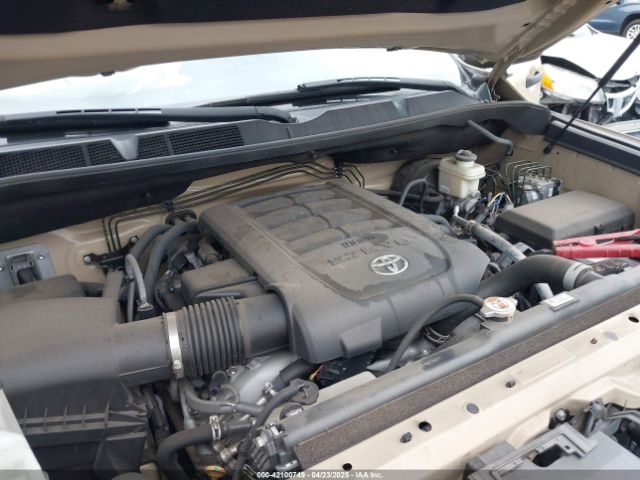 5TFRY5F13JX235661 Toyota Tundra Sr5 5.7l V8