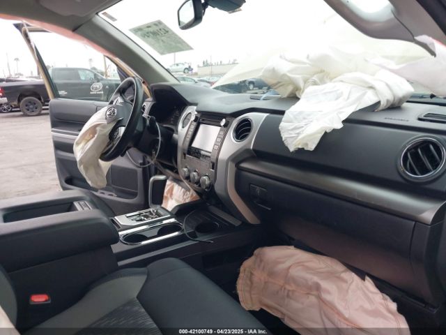 5TFRY5F13JX235661 Toyota Tundra Sr5 5.7l V8