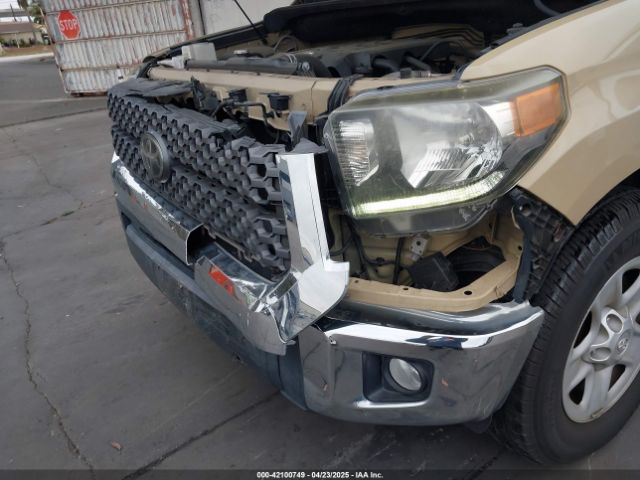 5TFRY5F13JX235661 Toyota Tundra Sr5 5.7l V8
