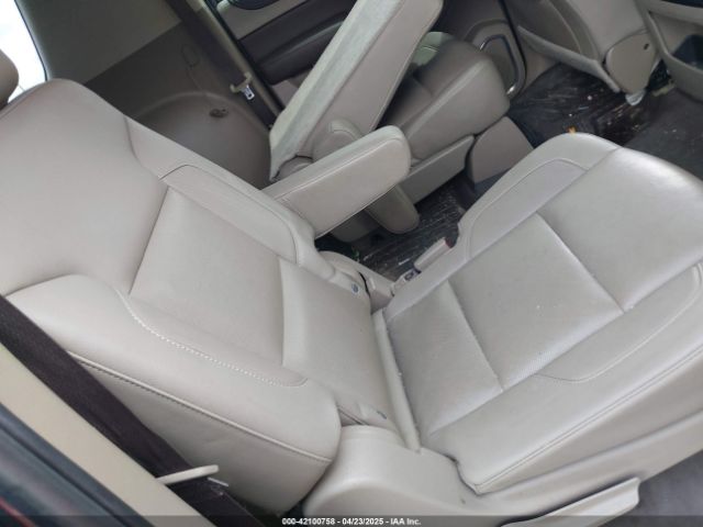 1GNSCJKC0KR139323 Chevrolet Suburban Premier