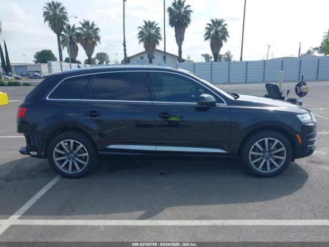 WA1LAAF71JD043867 Audi Q7 3.0t Premium