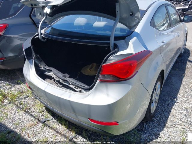 5NPDH4AE6GH667082 Hyundai ELANTRA SE